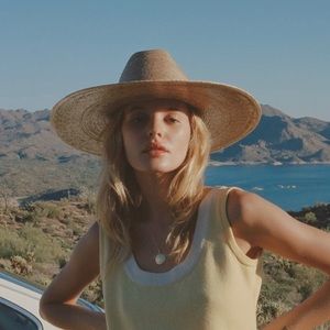 Lack of Color Wide Western Palma